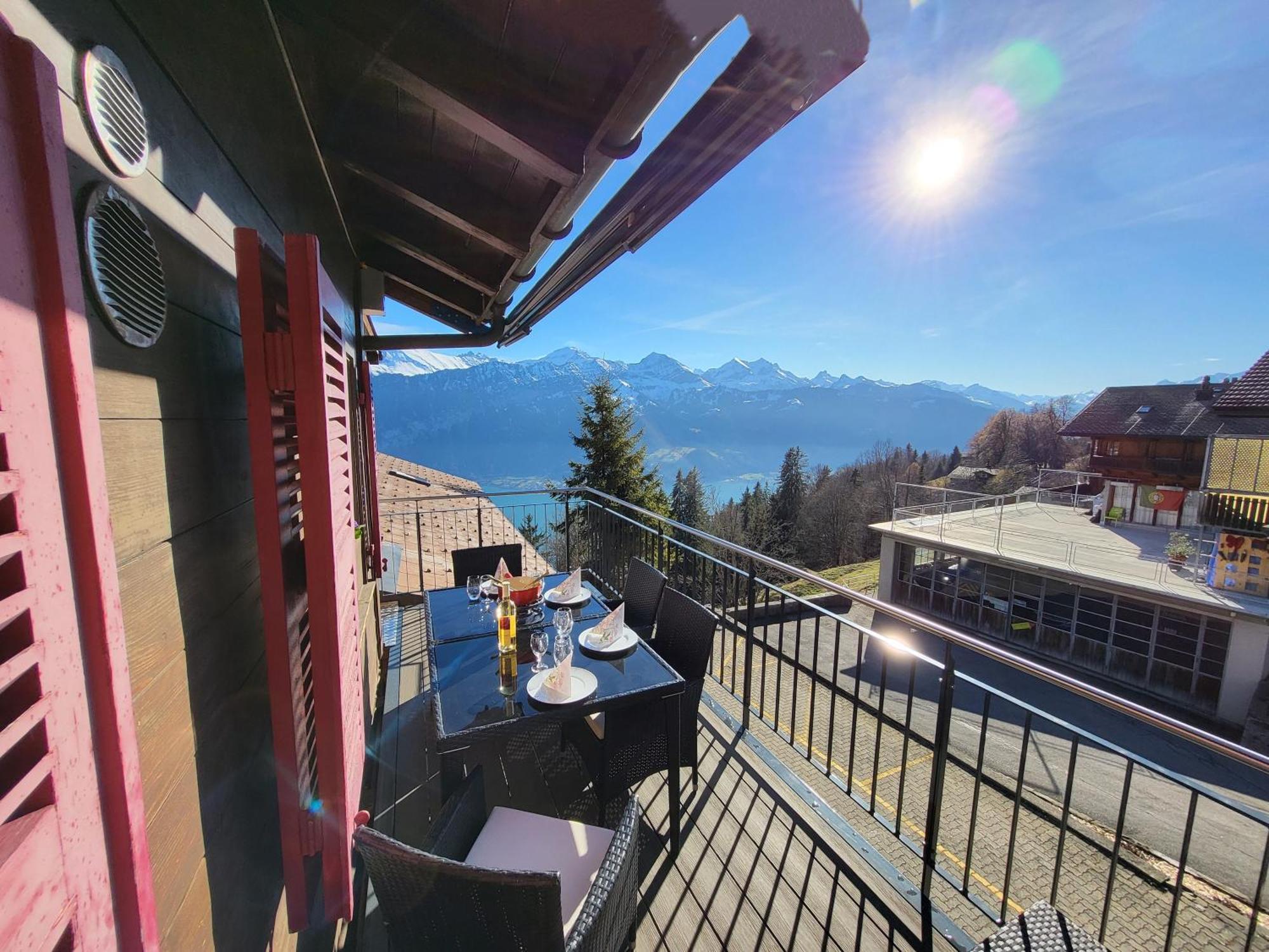 Chalet Lilo 4 Zimmer Big View Беатенберг Экстерьер фото
